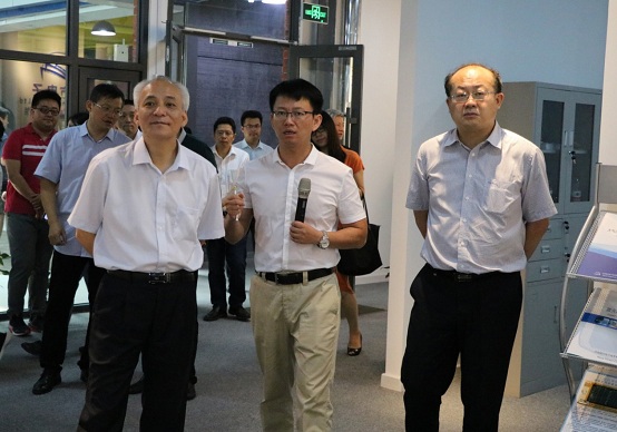 湖南省黨政考察團(tuán)一行到訪山東諾方電子-2.jpg